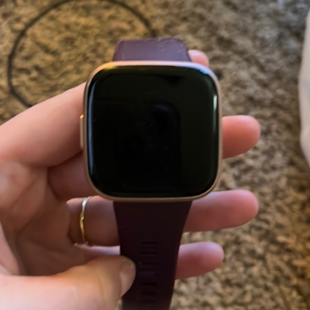 Fitbit versus 2 with charger